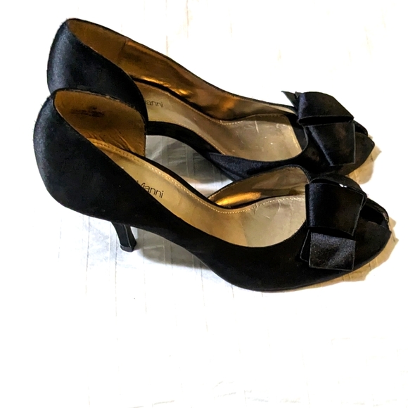 Black evening Satin w square bow peep toe shoes/heels - Picture 1 of 3